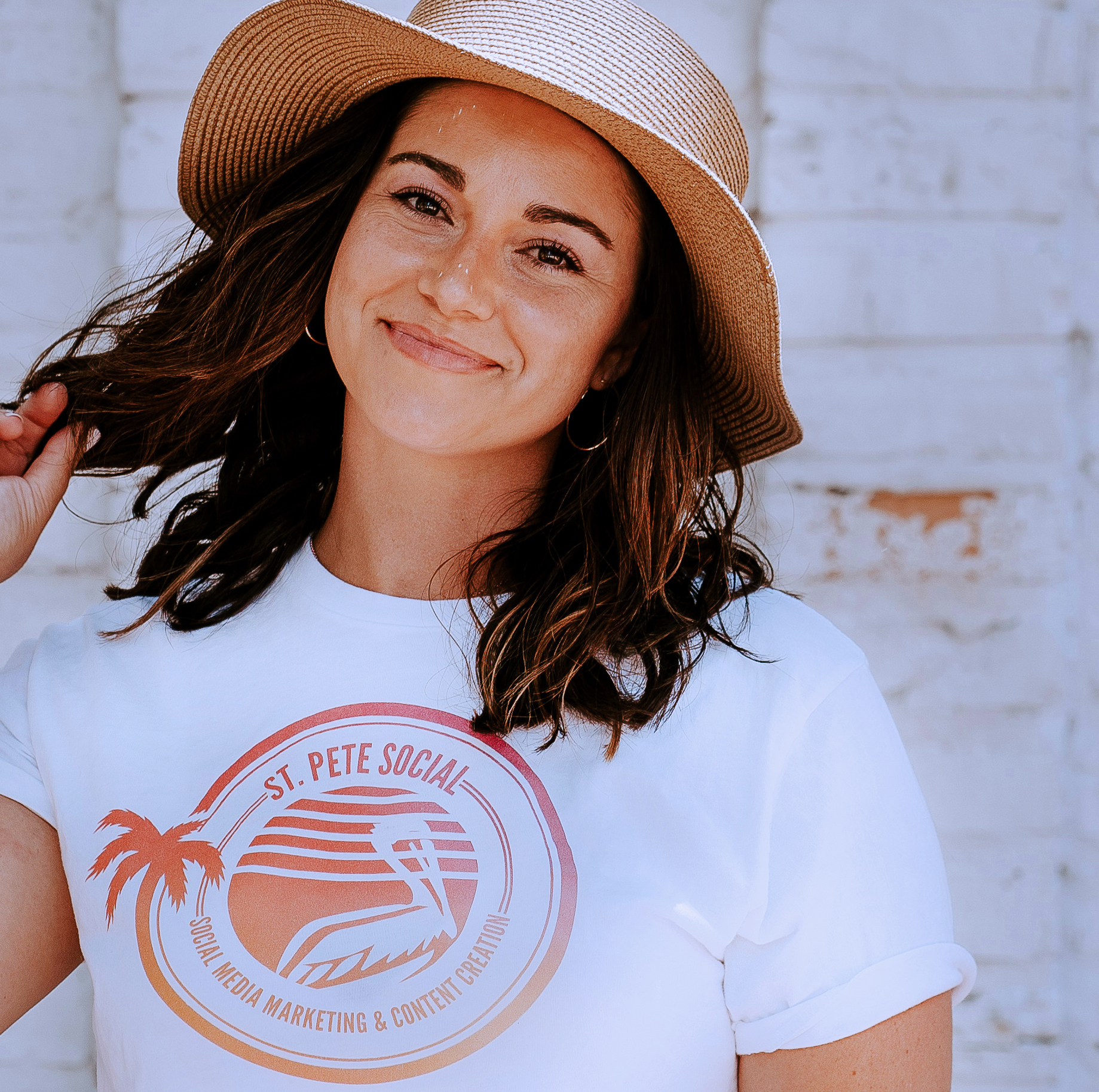 CAITLIN ST PETE SOCIAL T SHIRT 01 CROPPED